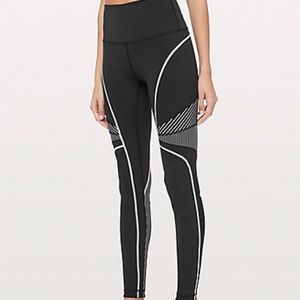 Lululemon ‘Channel Your Energy” tights sz 4